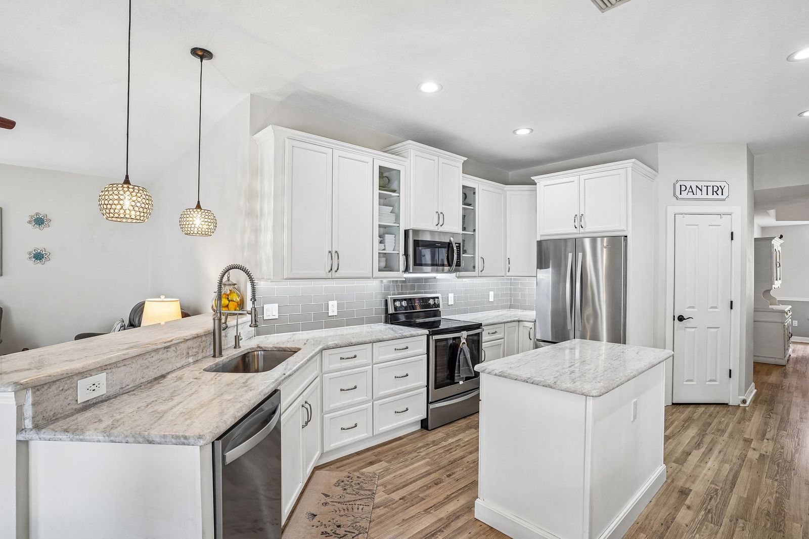 Kitchen with island